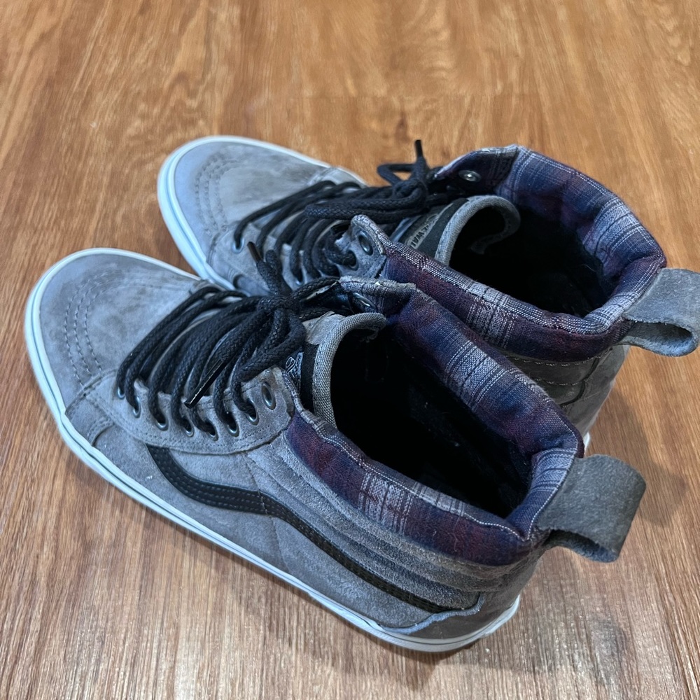 Vans - Picture 4 of 4